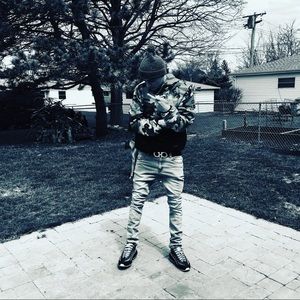 Meet your Posher, Alex